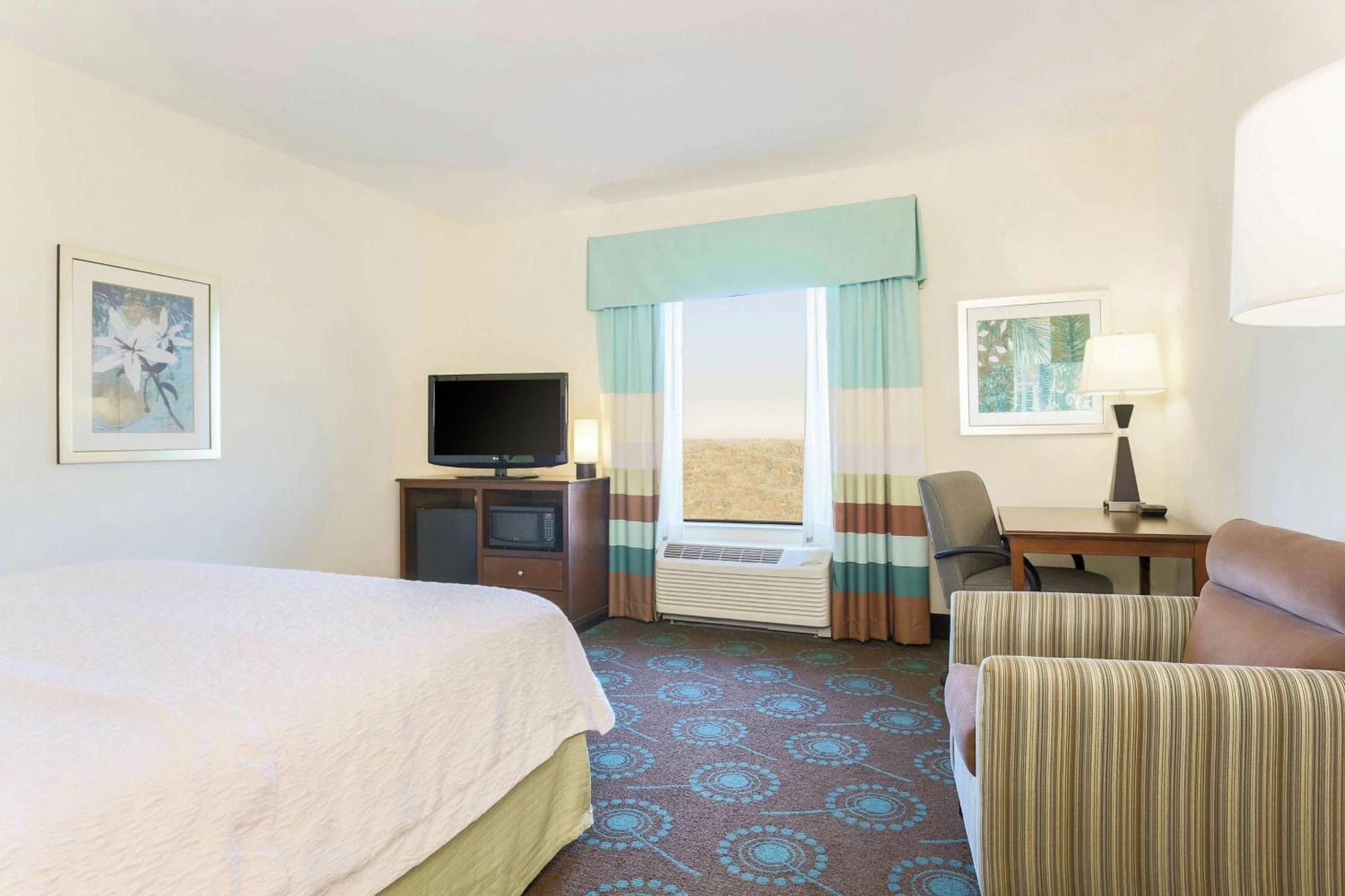 Hampton Inn & Suites Wheeling - The Highlands Triadelphia Bagian luar foto