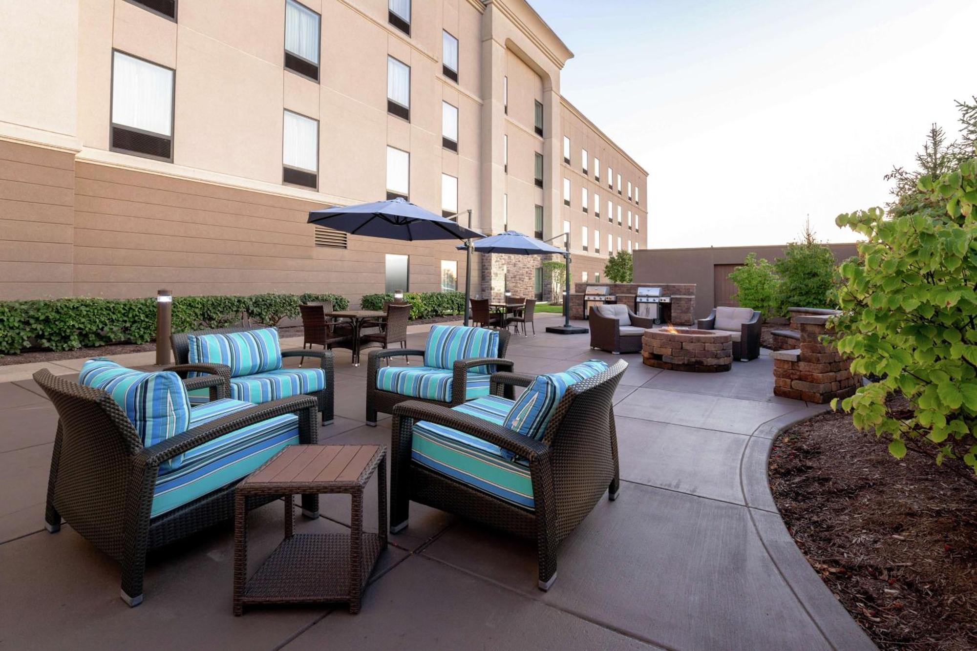 Hampton Inn & Suites Wheeling - The Highlands Triadelphia Bagian luar foto