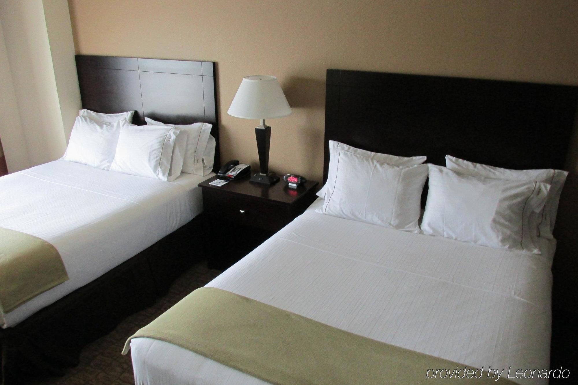 Hampton Inn & Suites Wheeling - The Highlands Triadelphia Bagian luar foto